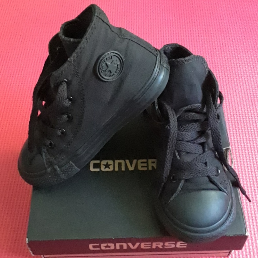 🍕Sz 9 Toddler Converse🍕